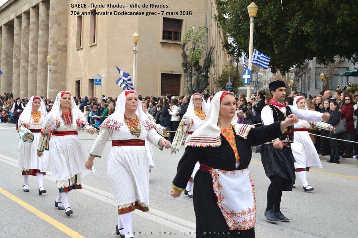 103- Rhodes- Defile Dodecanese grec.JPG